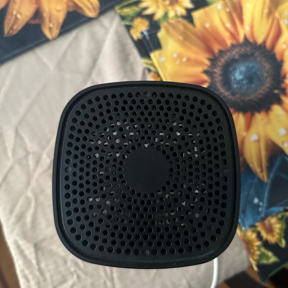 T-Mobile Black Wi-Fi Router - Picture 4 of 5